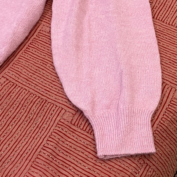 Vero Moda women’s medium soft knit Crew Neck Sweater with Ribbed Cuffs - Picture 5 of 12